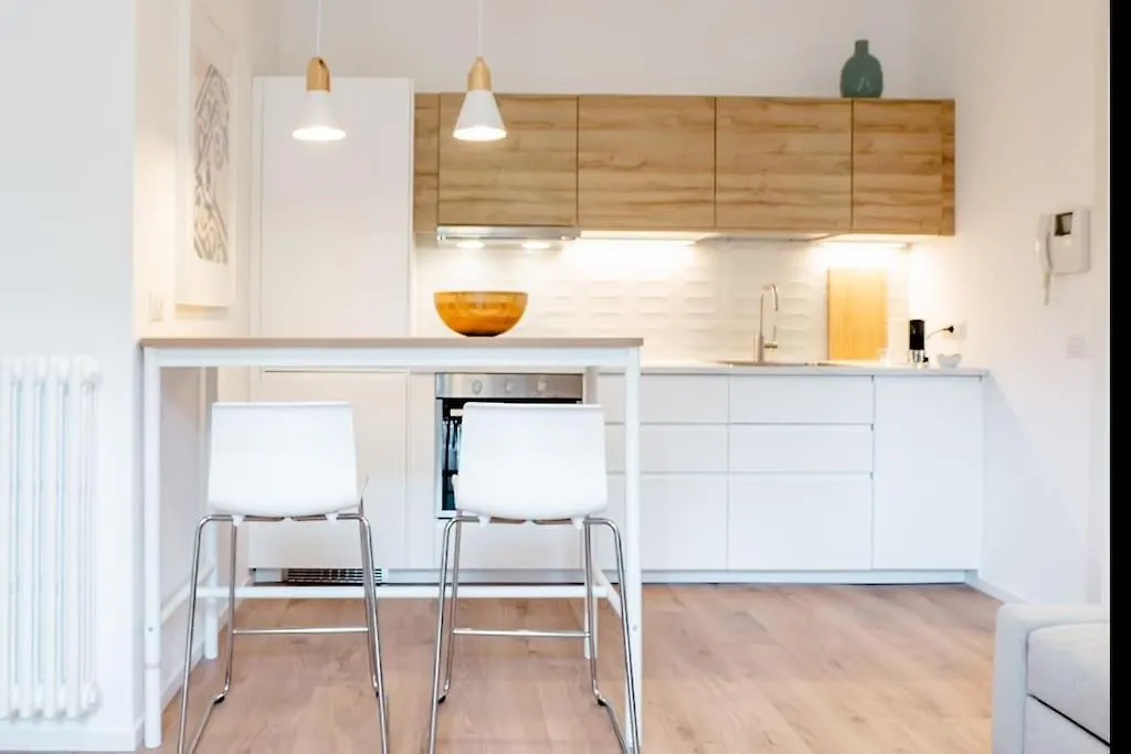 Luxury 1 Bedroom Apartment, Close To San Siro, Fiera And 10 Min Metro To Duomo Milan Italy