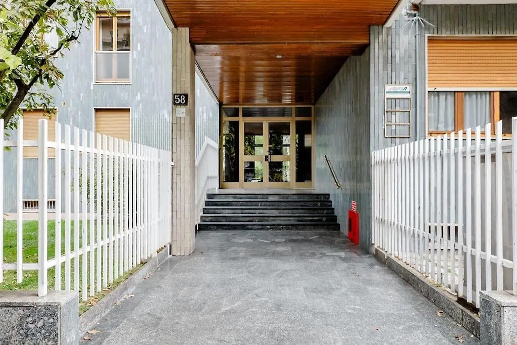 Luxury 1 Bedroom Apartment, Close To San Siro, Fiera And 10 Min Metro To Duomo Milan Apartment