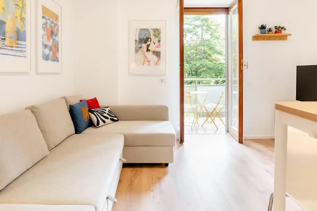 Luxury 1 Bedroom Apartment, Close To San Siro, Fiera And 10 Min Metro To Duomo Milan